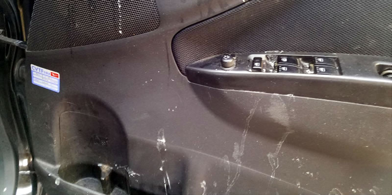 ドアパネル内張りクリーニング　Before